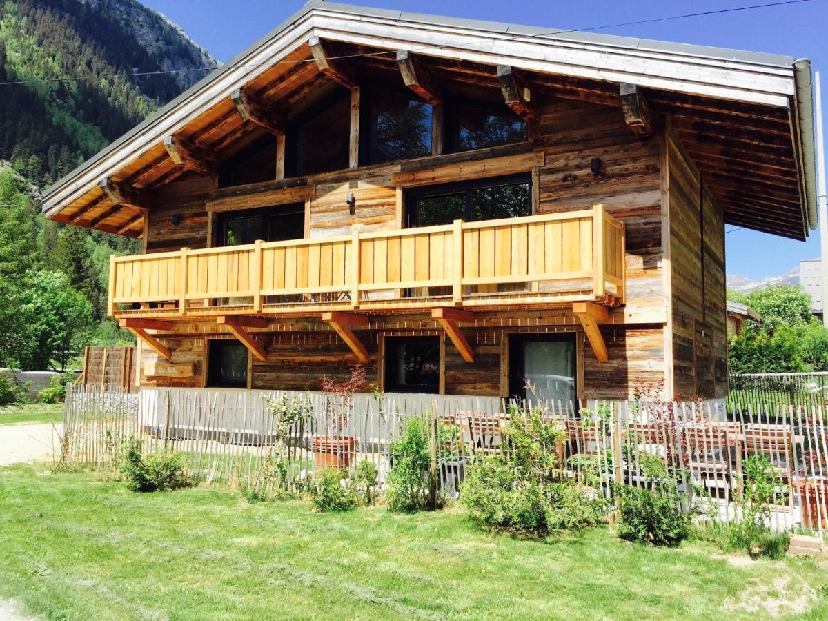Chalet le petit Nicolas, jacuzzi, vue Mont Blanc Chamonix Esterno foto