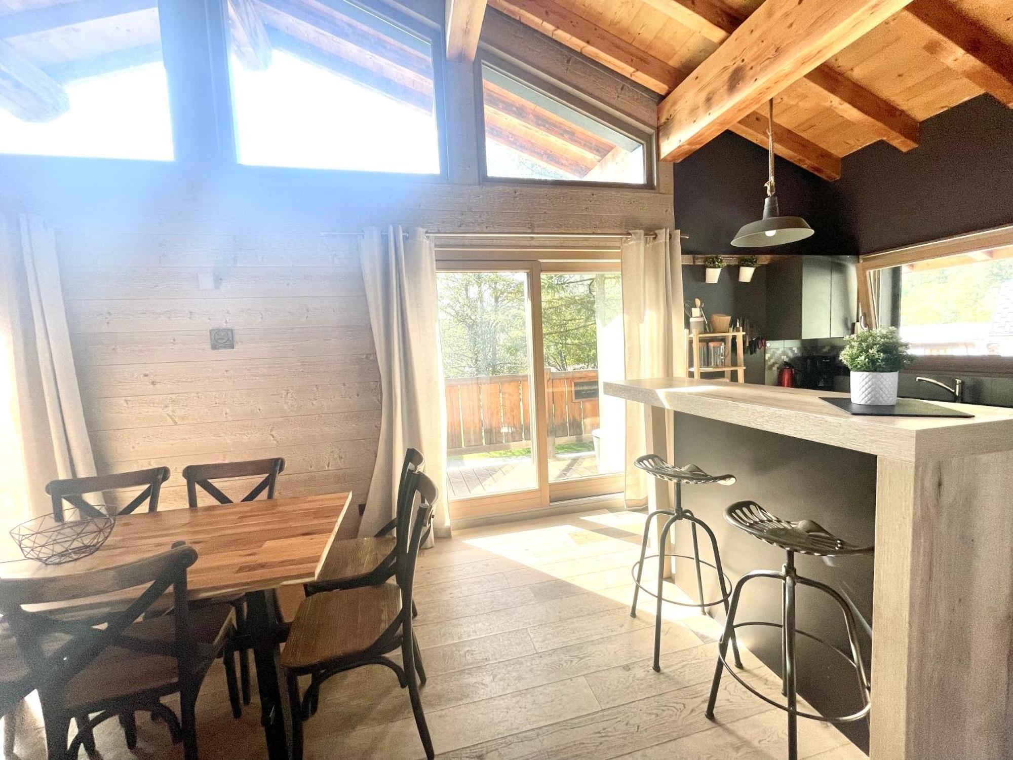 Chalet le petit Nicolas, jacuzzi, vue Mont Blanc Chamonix Esterno foto
