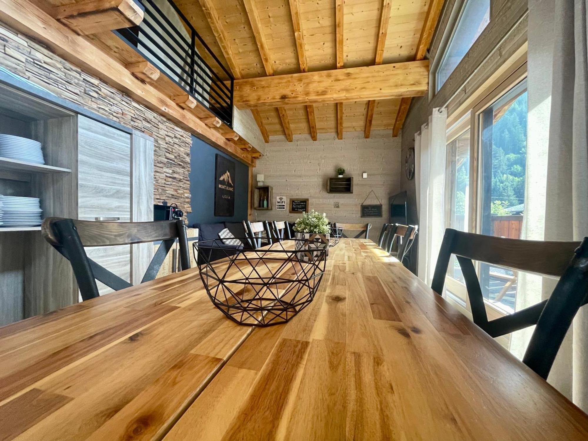 Chalet le petit Nicolas, jacuzzi, vue Mont Blanc Chamonix Esterno foto