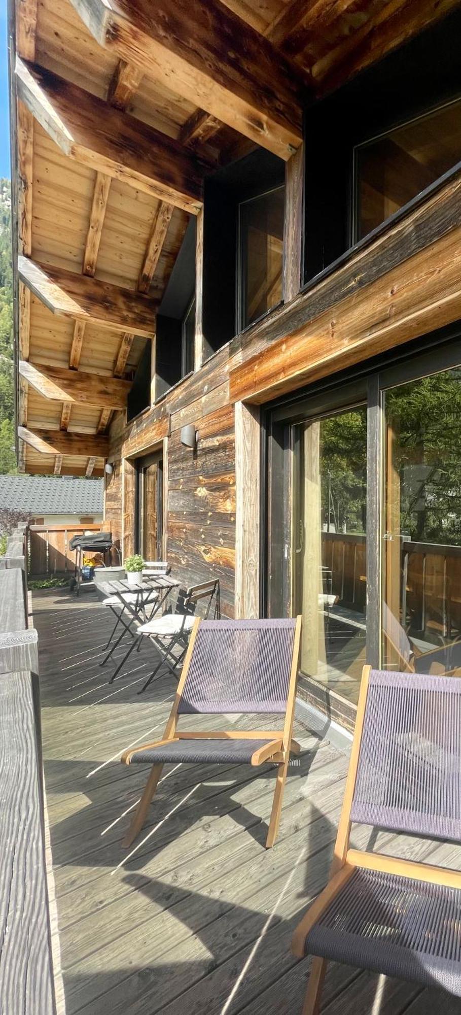 Chalet le petit Nicolas, jacuzzi, vue Mont Blanc Chamonix Esterno foto