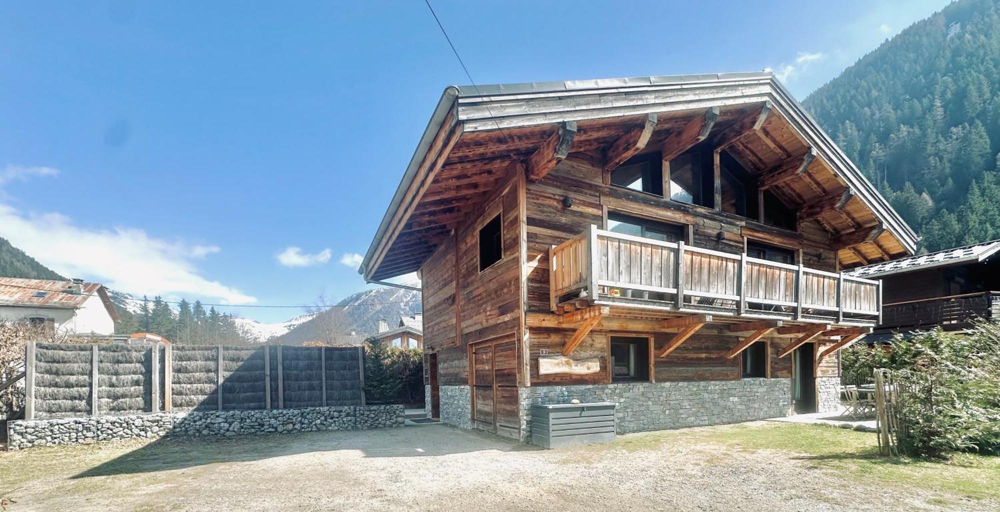 Chalet le petit Nicolas, jacuzzi, vue Mont Blanc Chamonix Esterno foto